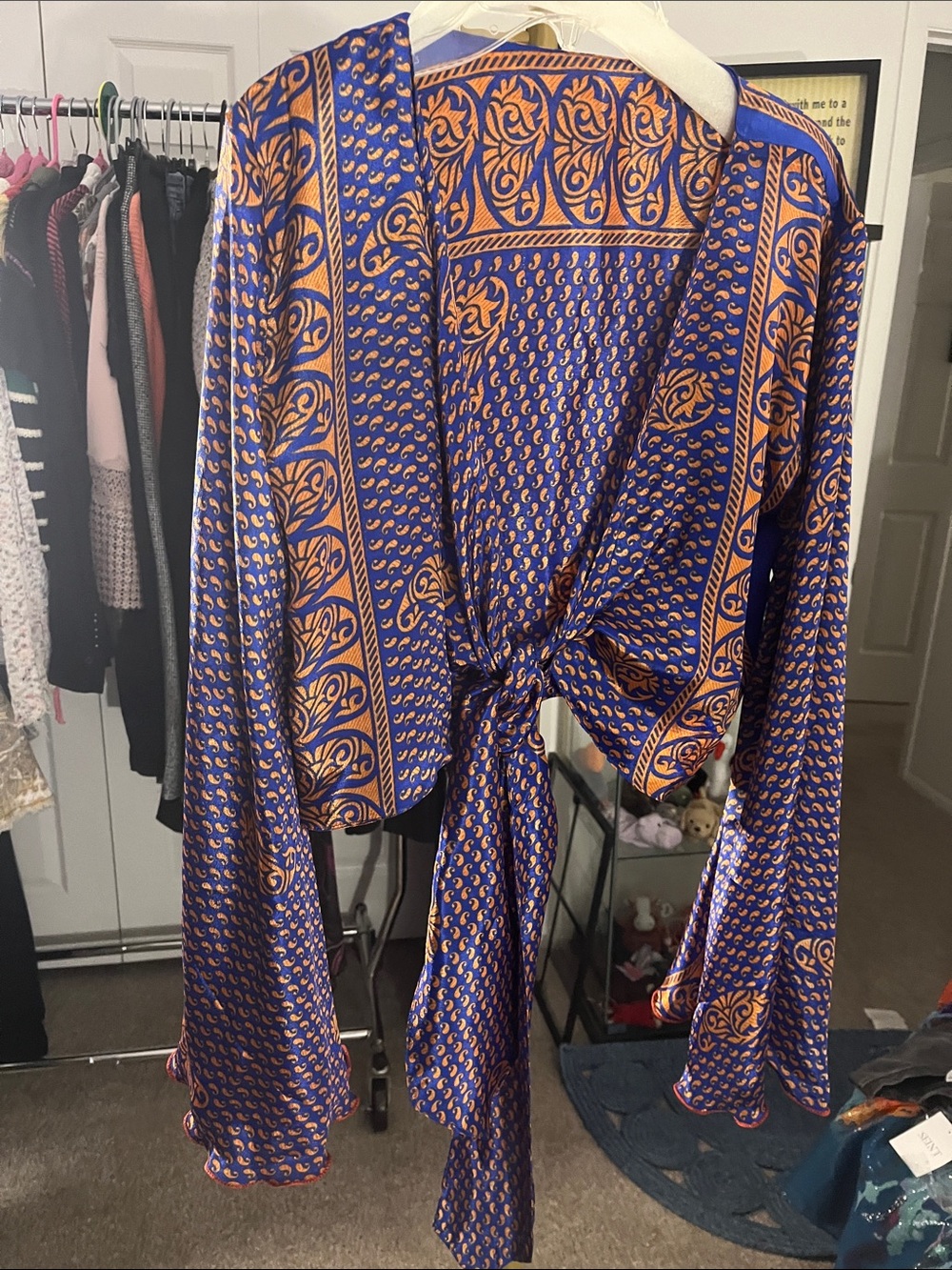 100% Silk BELL SLEEVE Top- Medium - XL